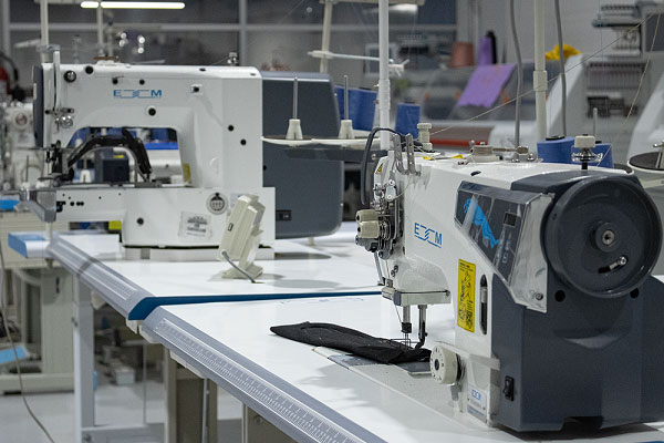 máquina de coser industrial